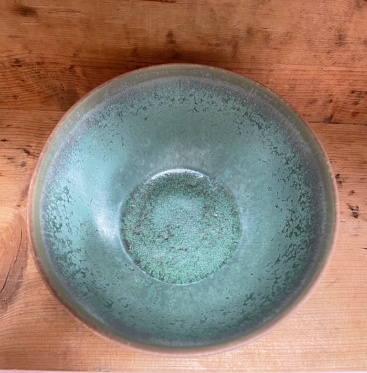 Unik bleg kobbergrøn spiseskål