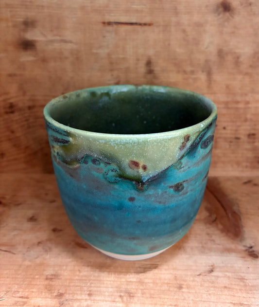 Unikt håndmalet lille landskabskrus