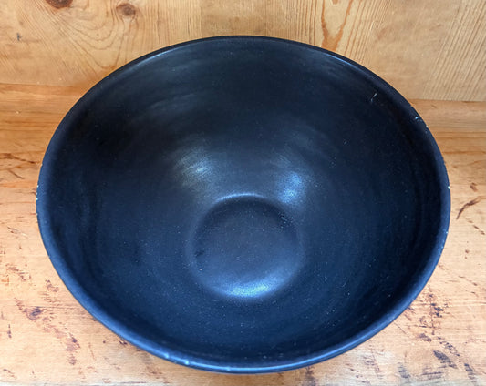 Håndmalet mat sort spiseskål