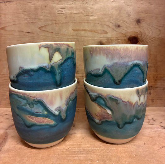 Håndmalet lille krus -Sommer landskab