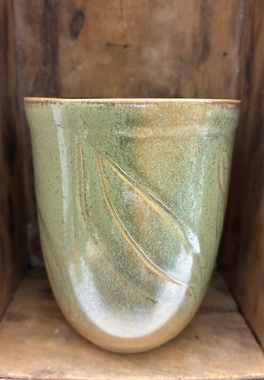 Unikt håndmalet og håndskraveret krus -Kobbergrønt
