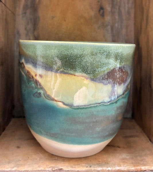 Unikt håndmalet lille krus -Sommer landskab