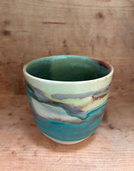 Unikt håndmalet lille landskabskrus