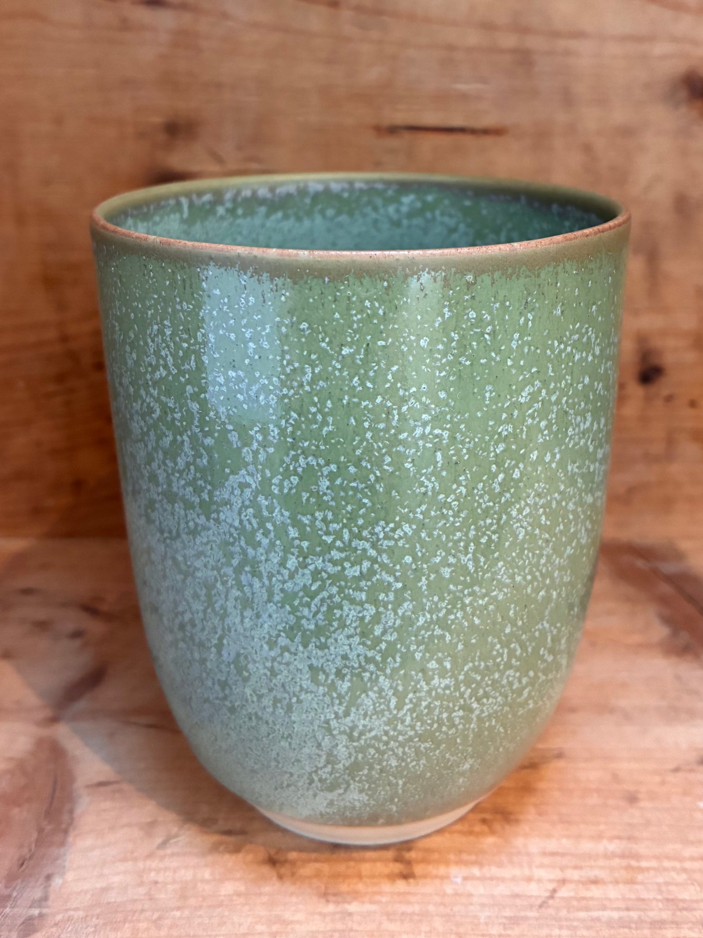 Håndmalet stort krus -kobbergrønt