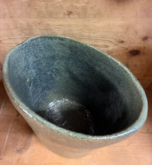 Unika vase i groft stentøjsler
